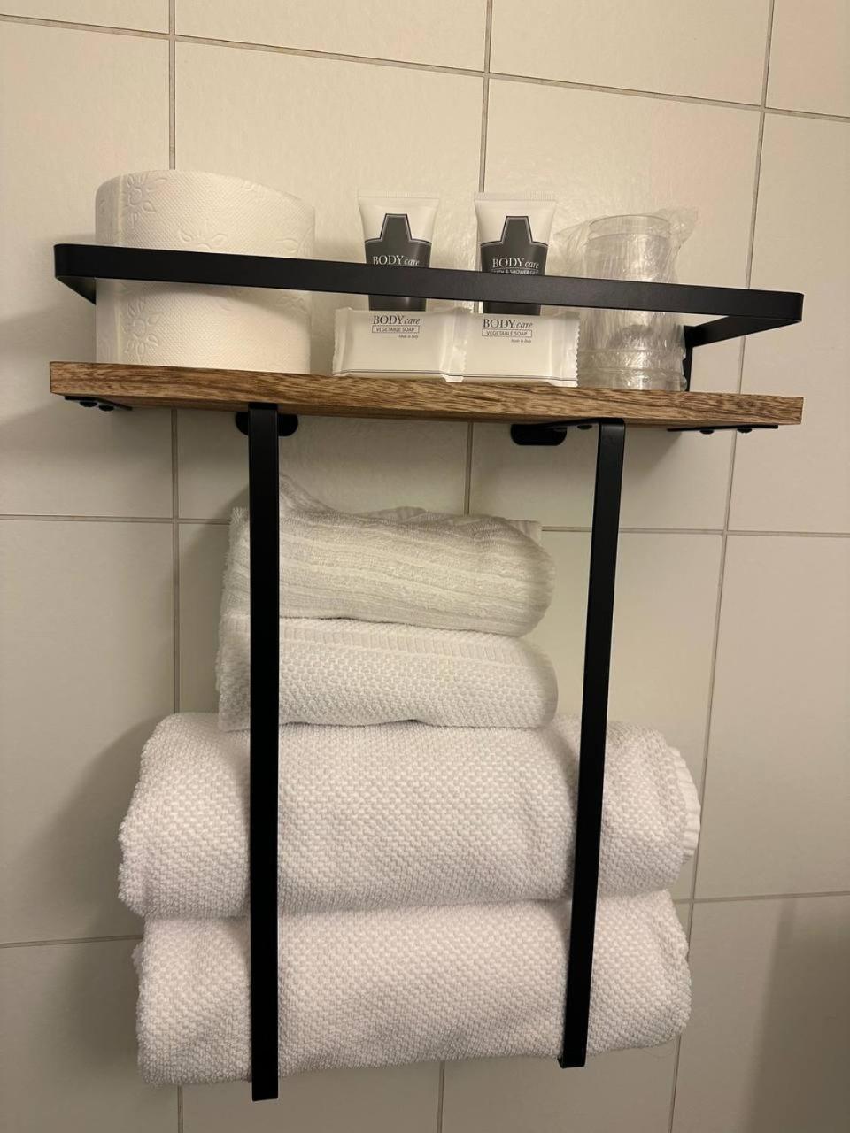 Terrak Gjestegard Buitenkant foto